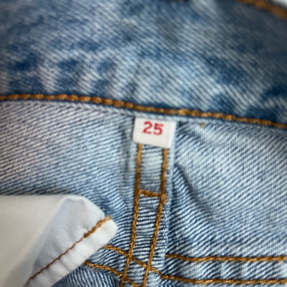Levi’s Denim Skirt - Picture 3 of 4